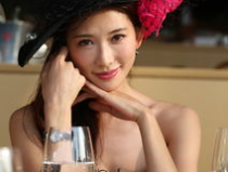 网传林志玲吃瓜图片真实,女神也有接地气的一面！”